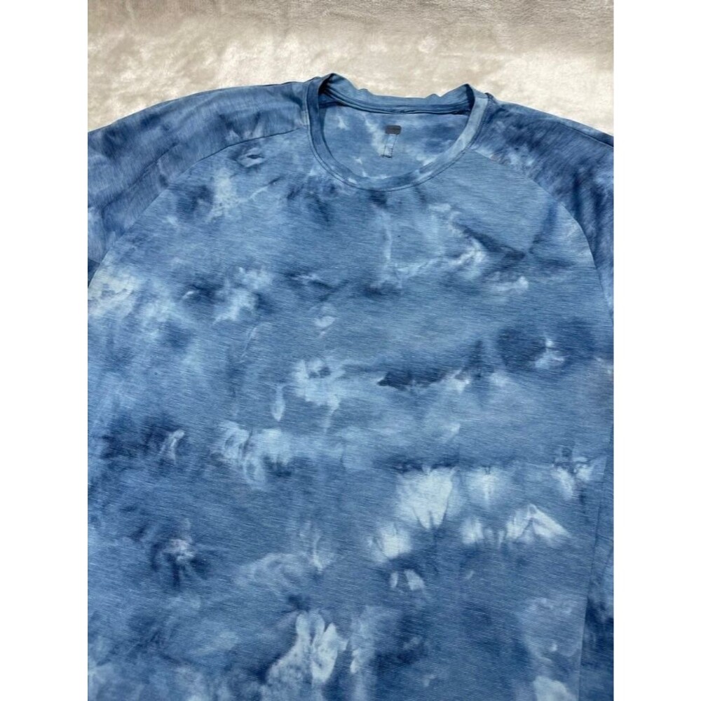 Lululemon Shirt Men Medium Blue Always Agile Short Sleeve Spray Diamond Dye